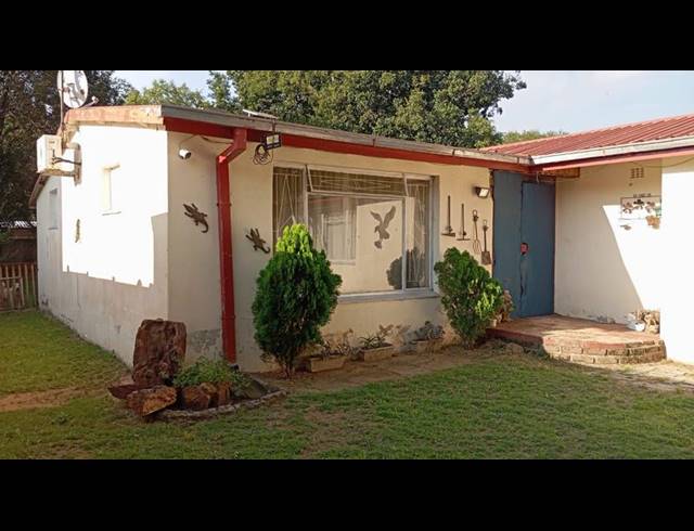 4 BEDROOM HOUSE FOR SALE IN SASOLBURG EXT 12